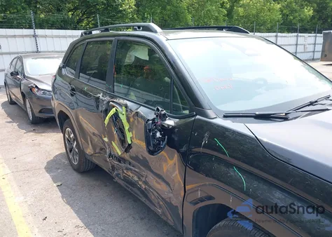 2025 Subaru Forester Premium z USA, uszkodzony, nr VIN JF2SLDDC8SH412409